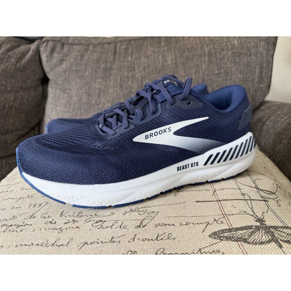 Brooks Beast GTS 24 Men's 11.5 4E Extra Wide Navy White No Insoles Excellent
